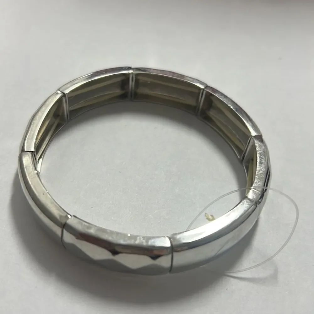 Silver adjustable bracelet  - Picture 3 of 5